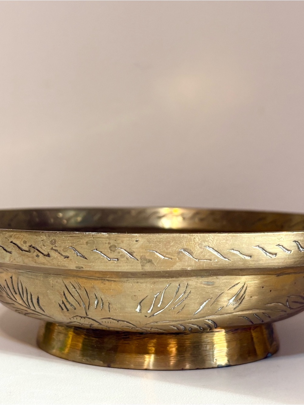 Vintage Solid Brass Etched Dragon Ornate Pedestal Footed Bowl-Mid-Century Modern - Picture 2 of 5